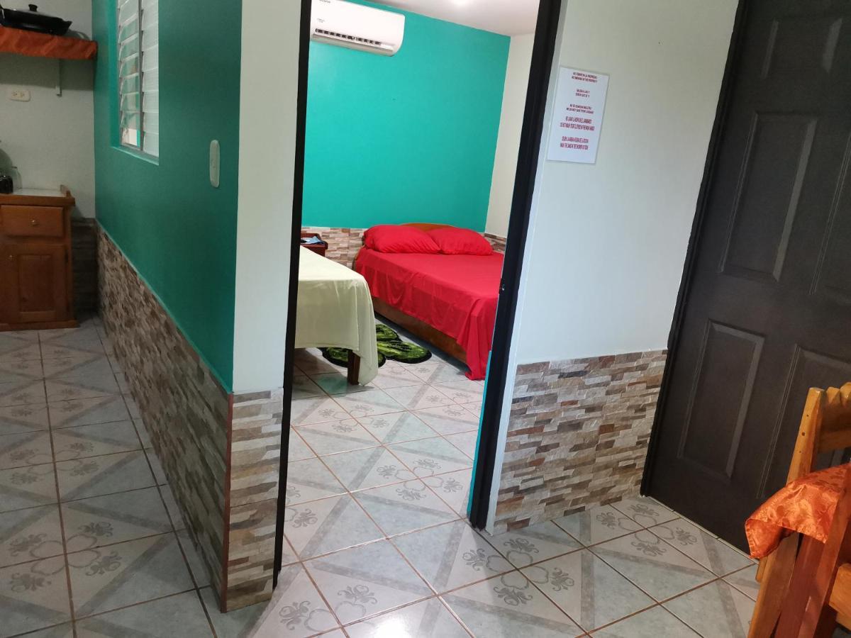 Cabinas Mitchaelle'S Puerto Viejo de Talamanca Kültér fotó