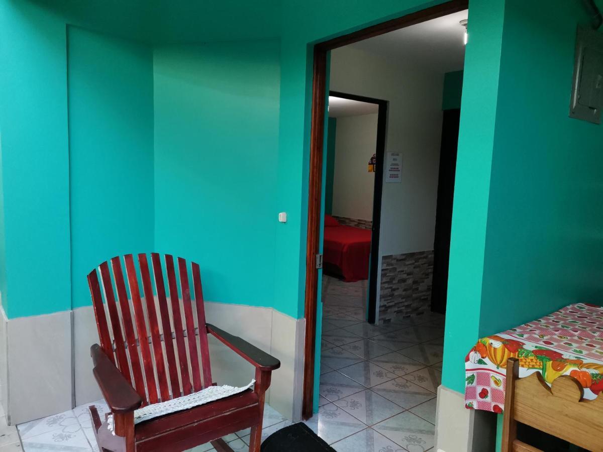 Cabinas Mitchaelle'S Puerto Viejo de Talamanca Kültér fotó