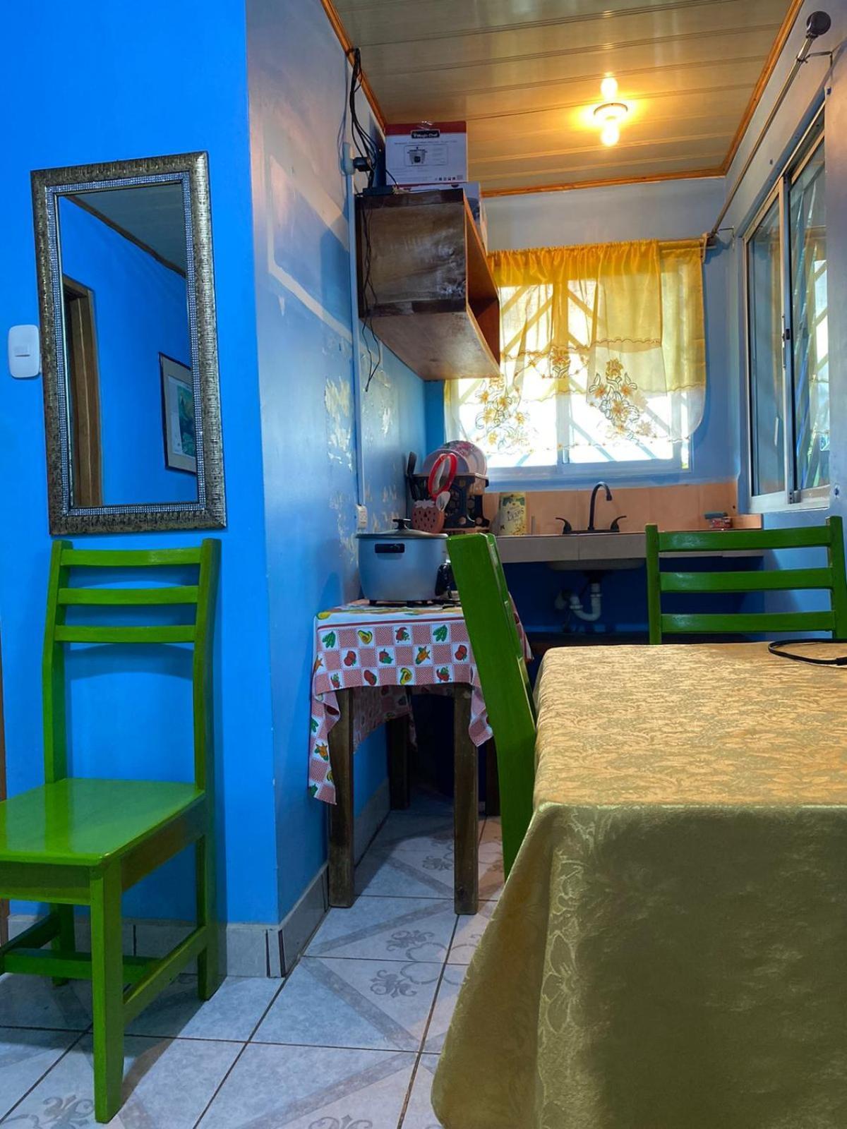 Cabinas Mitchaelle'S Puerto Viejo de Talamanca Kültér fotó