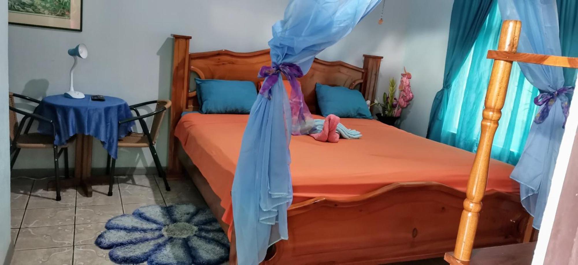 Cabinas Mitchaelle'S Puerto Viejo de Talamanca Kültér fotó